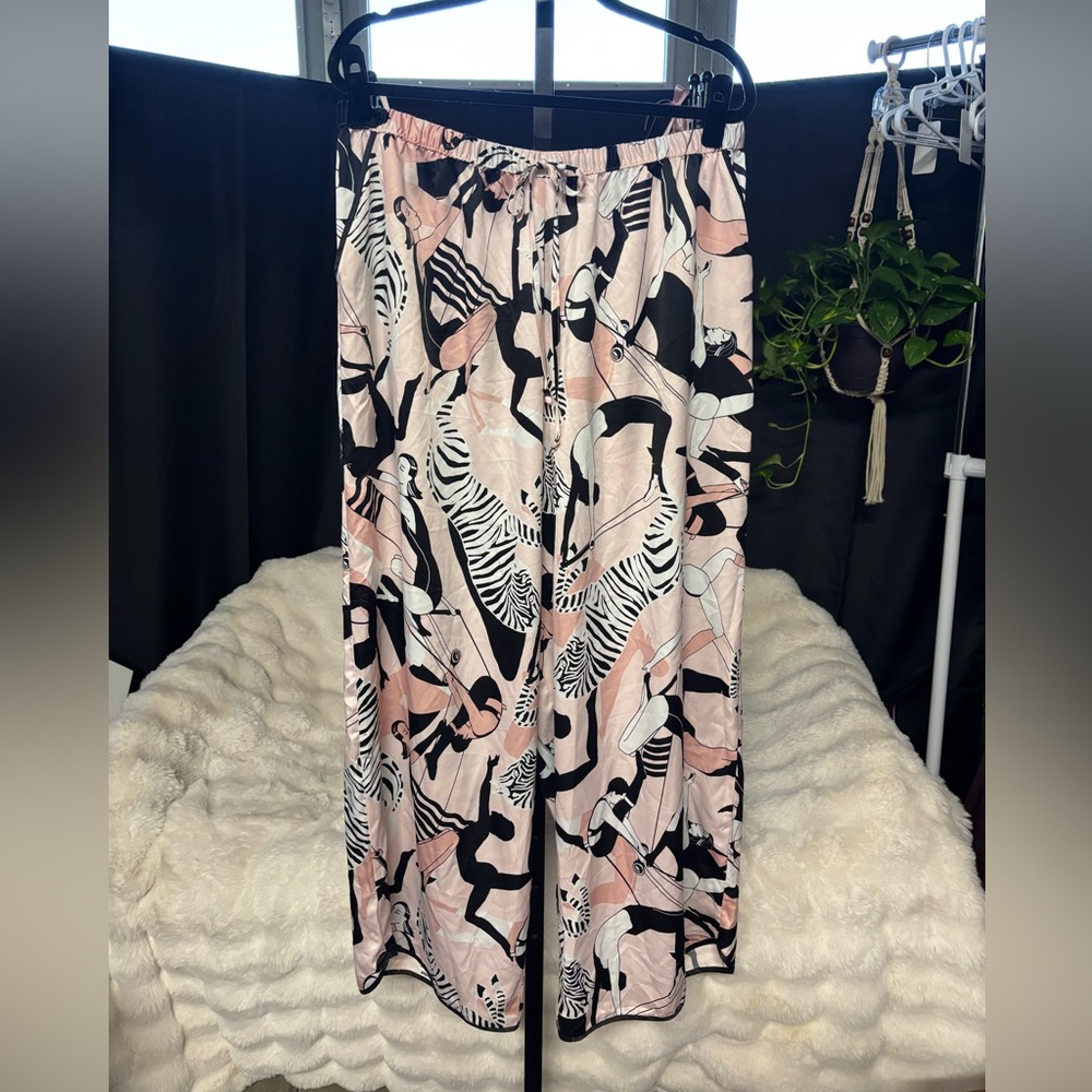 Elegant Zebra Print Women's Wide Leg Pants - Picture 1 of 3